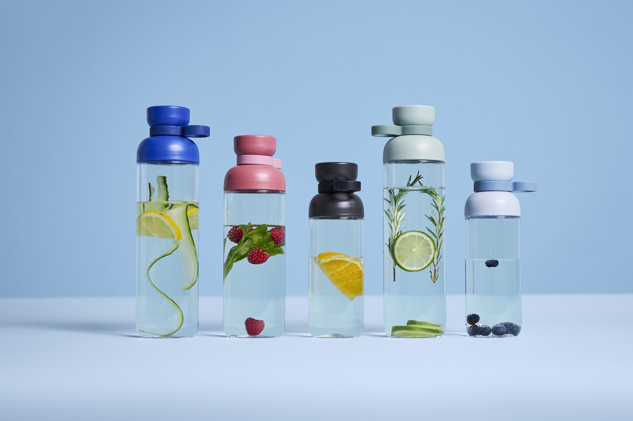 Mepal - Trinkflasche Vita - Große Wasserflasche - 2 Öffnungen für zusätzlichen Trinkkomfort - Wiederbefüllbare Trinkflasche – Sport Trinkflasche - 900 ml - Nordic sage