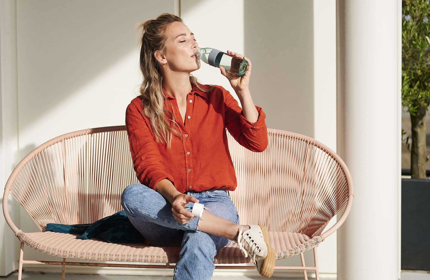 Mepal – Trinkflasche Ellipse Nordic denim – 700 ml Inhalt – auch für kohlensäurehaltige Getränke – bruchfestes Material - auslaufsicher