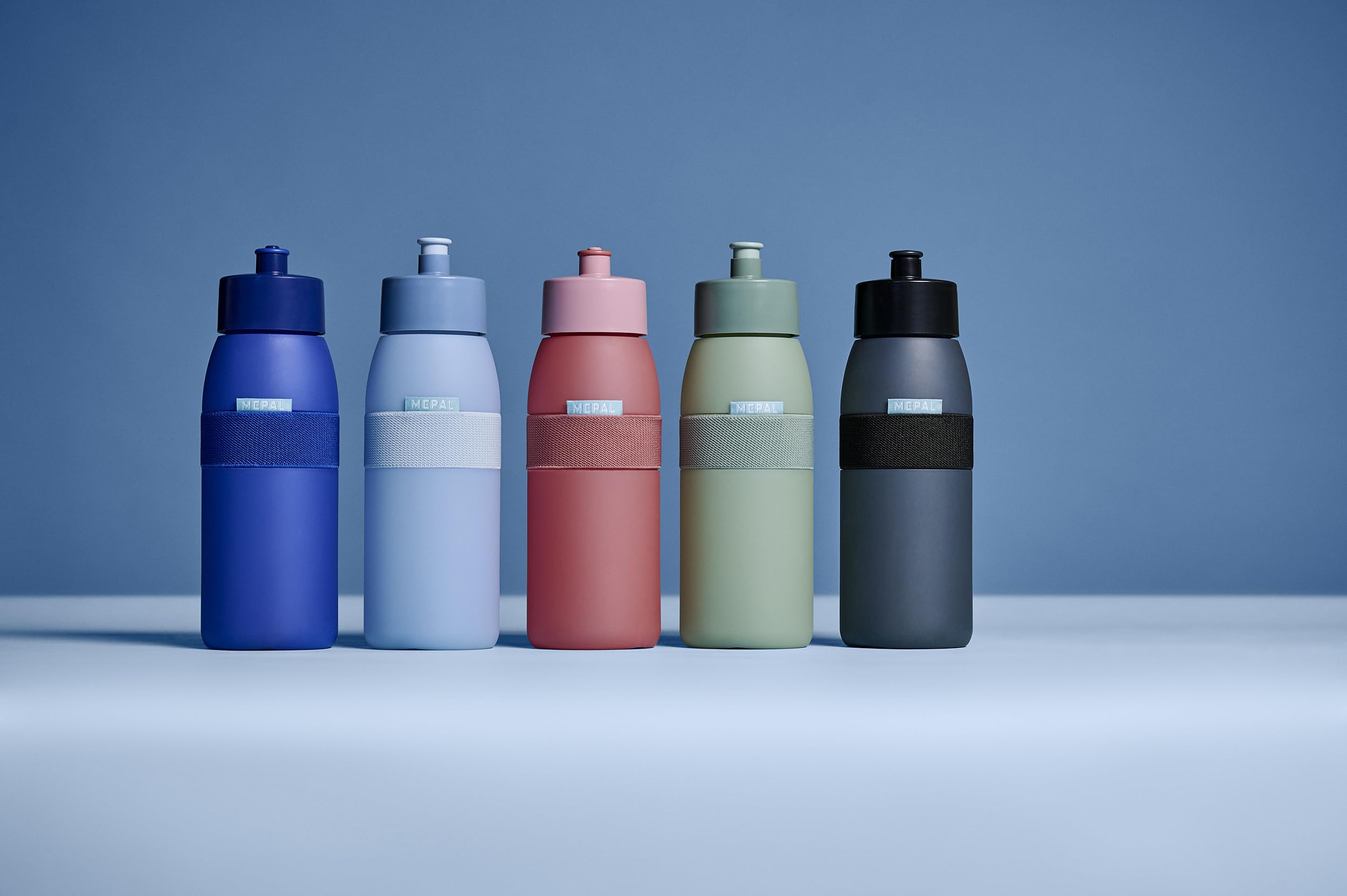 Mepal - Sportflasche Ellipse - Praktische Wasserflasche für Sport, Gym & Freizeit - Sport Trinkflasche mit weichem Ausgießer - Spülmaschinenfest & BPA-frei - 500 ml - Nordic sage
