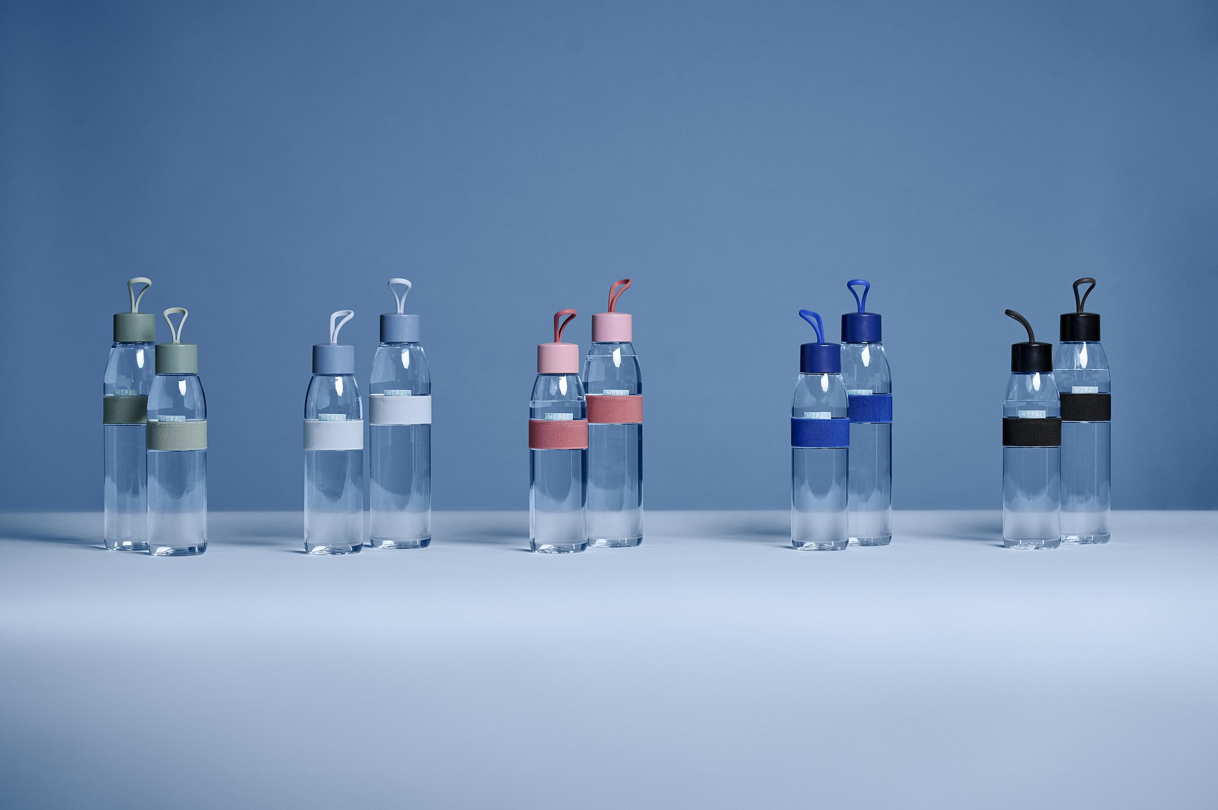 Mepal – Trinkflasche Ellipse Nordic denim – 700 ml Inhalt – auch für kohlensäurehaltige Getränke – bruchfestes Material - auslaufsicher