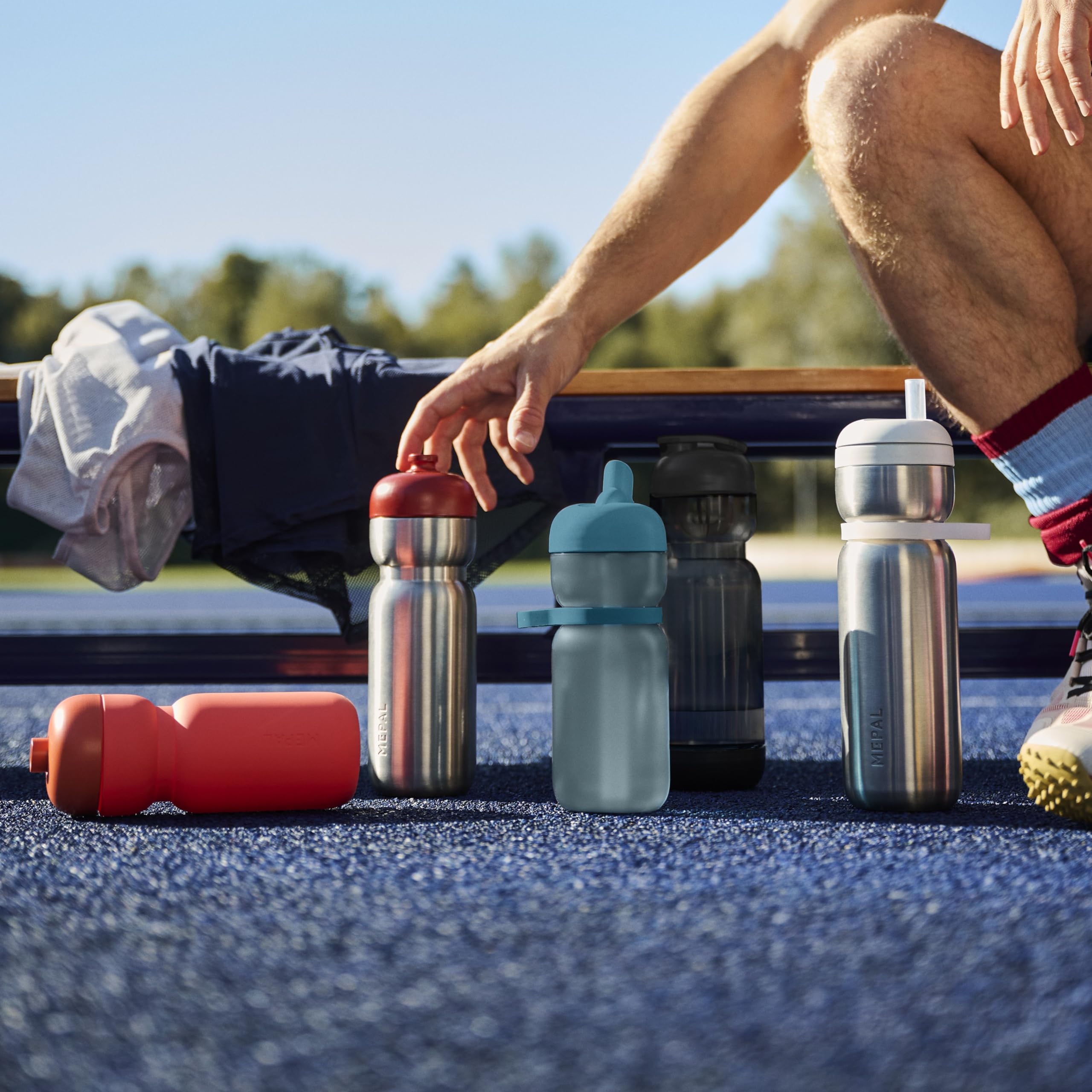 Mepal - Shaker Sport - Auslaufsicher - Inklusive Mixer und Mess-Skala - Leicht zu reinigender mit Flaschenboden - Protein Shaker - 800 ml